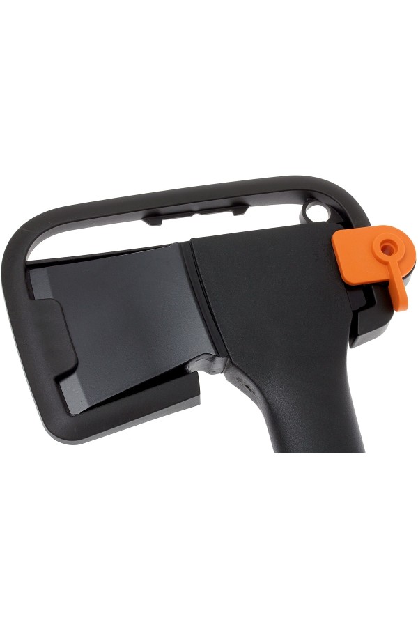 FISKARS X10  Hachette - Taille S - Zoom sur l'étui - Marque Fiskars