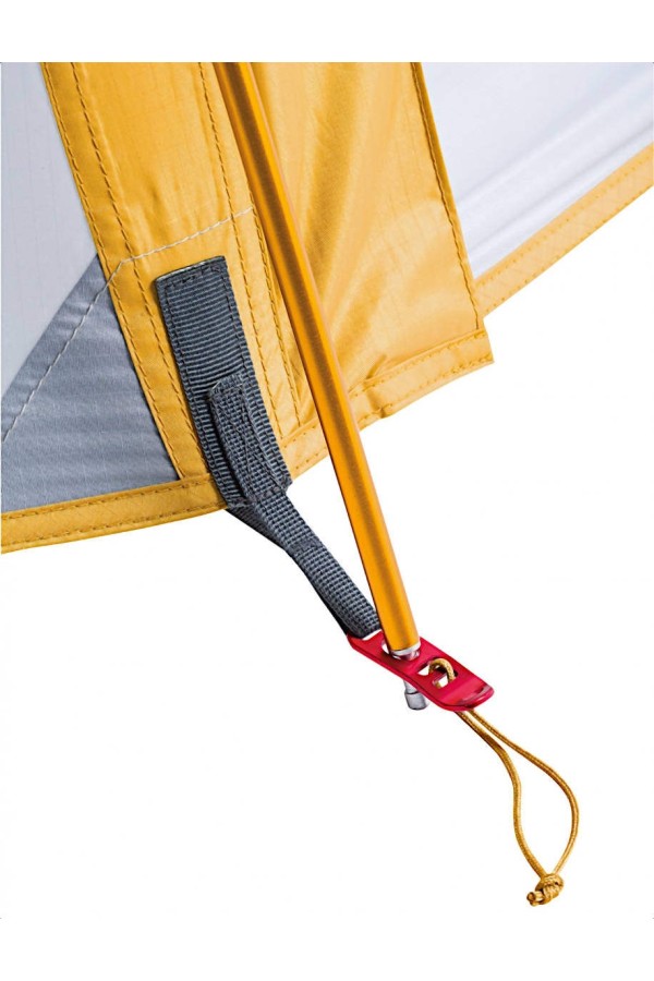 FERRINO LIGHTENT 3 PRO - Couleur grise : Zoom sur fixation des arceaux - Ferrino