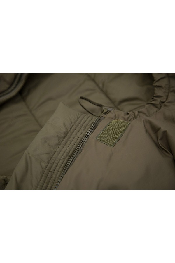 DEFENCE 4 - Taille 200  : Sac de couchage 4 saisons ultra résistant - Zoom sur bord de capuche - Ouvert - Marque CARINTHIA