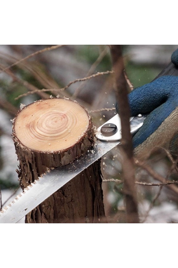 GOMBOY 240-10 : Scie bushcraft -Exemple de coupe - Marque SILKY