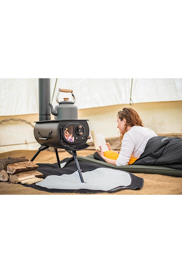 HEAT MAT : Tapis ignifugé pour poêle Frontier Stove et Frontier Plus - Vue avec Frontier Stove - Anevay Stove